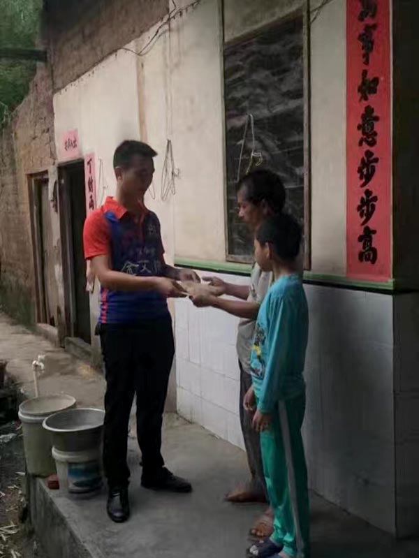 健康活动，致力善举，兴宁九洲国际官网-相信品牌力量足球队好样的！