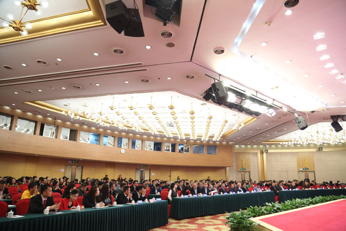九洲国际官网-相信品牌力量瓷砖品牌荣获“通体仿古砖十大品牌”荣誉称号